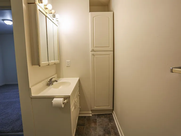 915 Elk St #1 — Photo 12