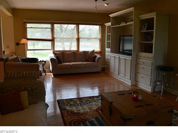 3rd image of 36510 Haystacks Ln