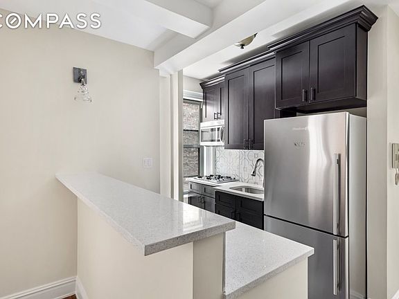 5th image of 200 W 108th St APT 4G