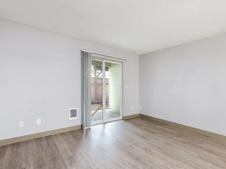 2509 SE 109th Ave — Photo 5