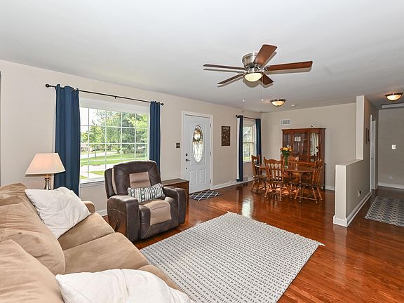 3rd image of 4902 W Midland Dr
