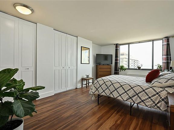 2nd image of 600 E 8th St APT 12H