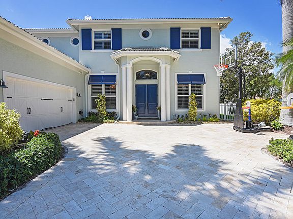 5th image of 729 Harbour Point Dr