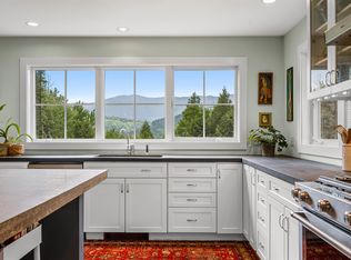 93 Highland Dr, Warren, VT 05674