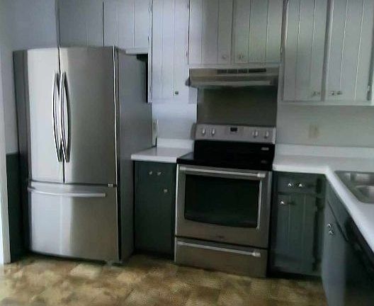 2nd image of 907 Parkwood Ct