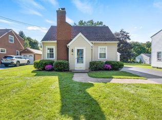 41 Fenton Rd, Rochester, NY 14624