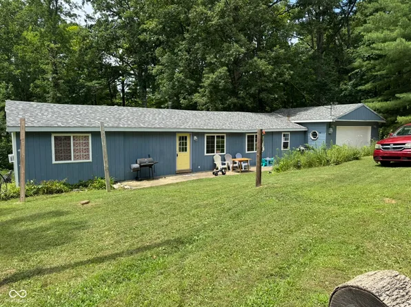 915 W Lakeview Dr, Nineveh, IN 46164