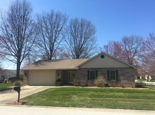 101 Penny Ln, Shiloh, IL 62221