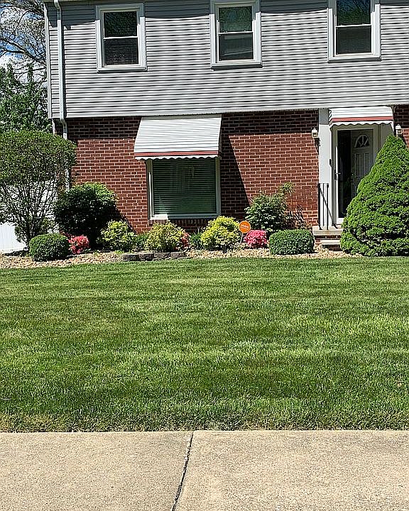 2nd image of 770 Crestview Ave