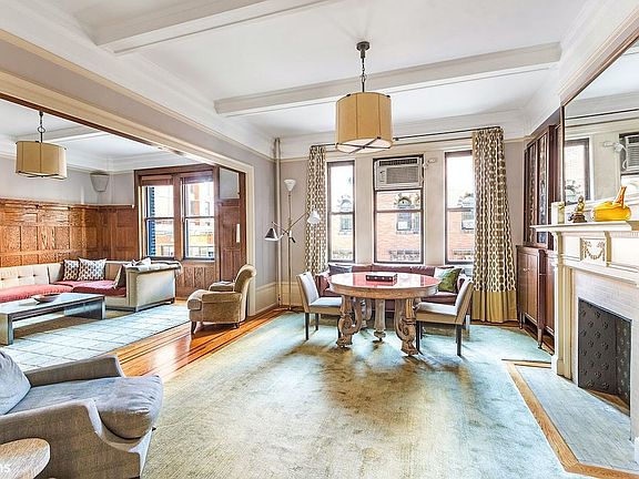 2nd image of 267 W 89th St APT 7B
