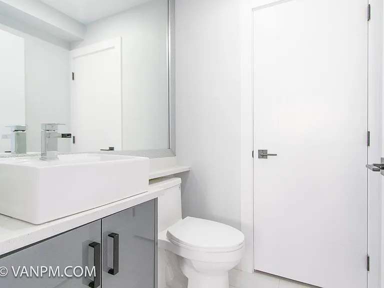 55XX Melbourne St #3 — Photo 3
