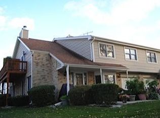 1967 Lancaster Ct APT 4, Naperville, IL 60565