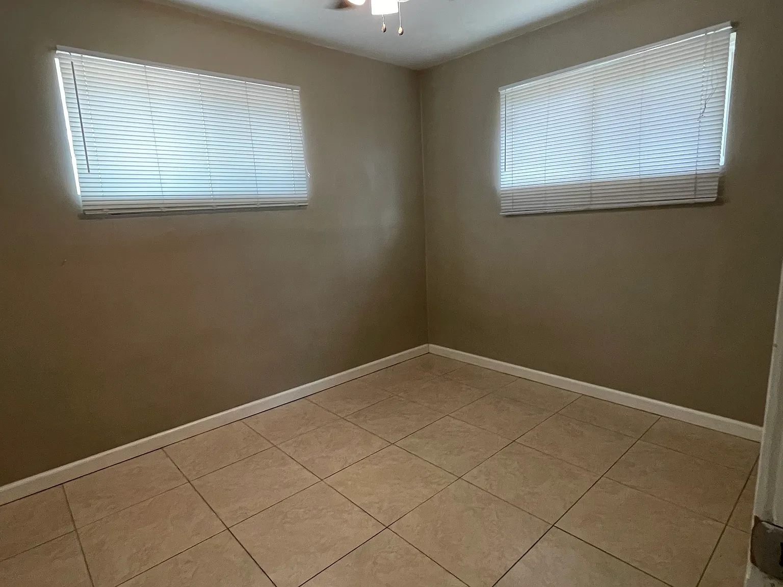 4 bed, 1386 sqft, $2,500 — Photo 3