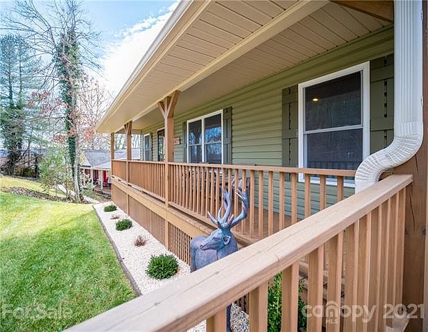 1st image of 46 E Park Dr