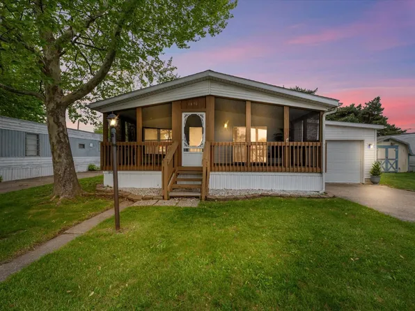 1805 Briarcrest Dr, Pt Clinton, OH 43452