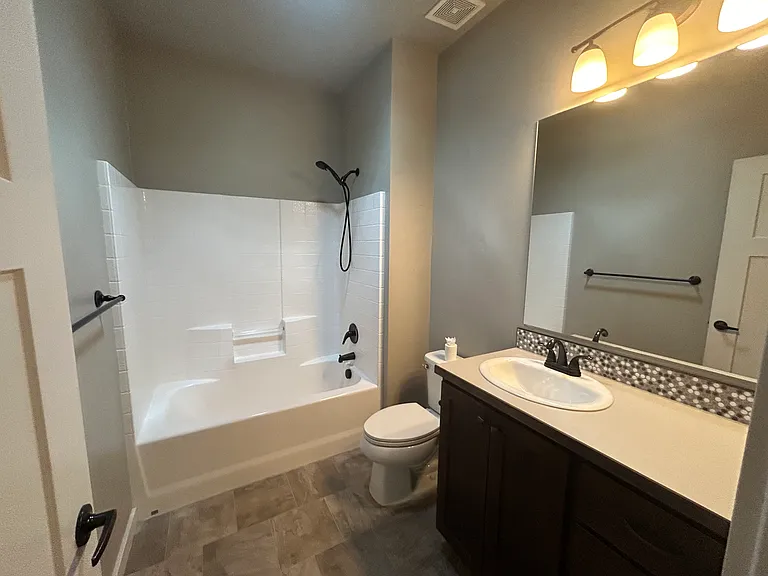 1725 E Bellalucca Ln — Photo 27