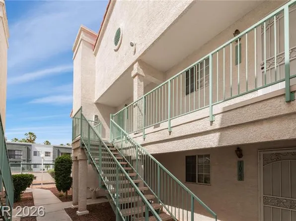 2725 S Nellis Blvd Unit 2027, Las Vegas, NV 89121