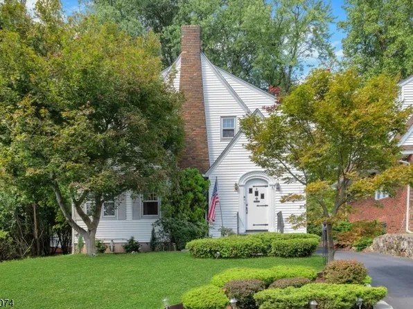 9 Sherwood Pl, West Orange Twp., NJ 07052