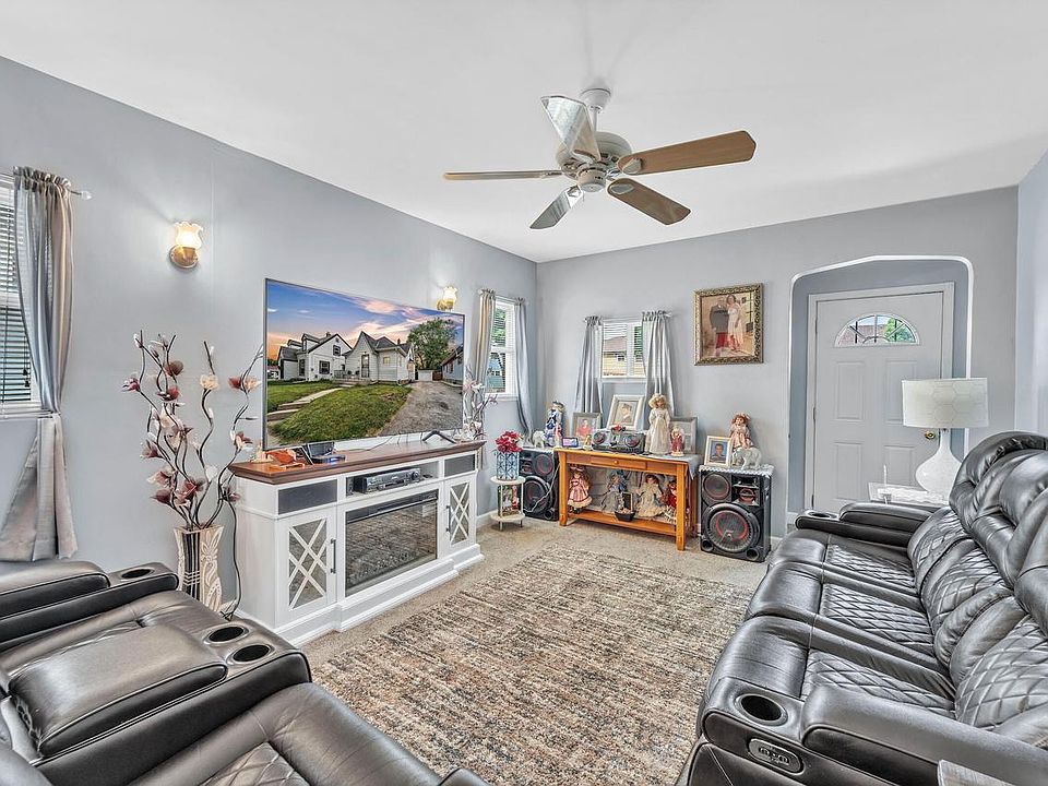 1st image of 5874 North Teutonia AVENUE