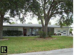 111 Harbor View Ln, Belleair Bluffs, FL 33770