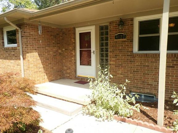 Imagine walking through the front door and into this great home.