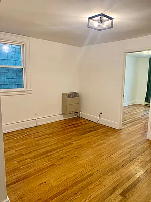 Rented by Select Real Estate | media 19