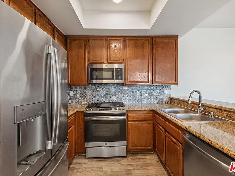8707 Falmouth Ave #221 — Photo 13