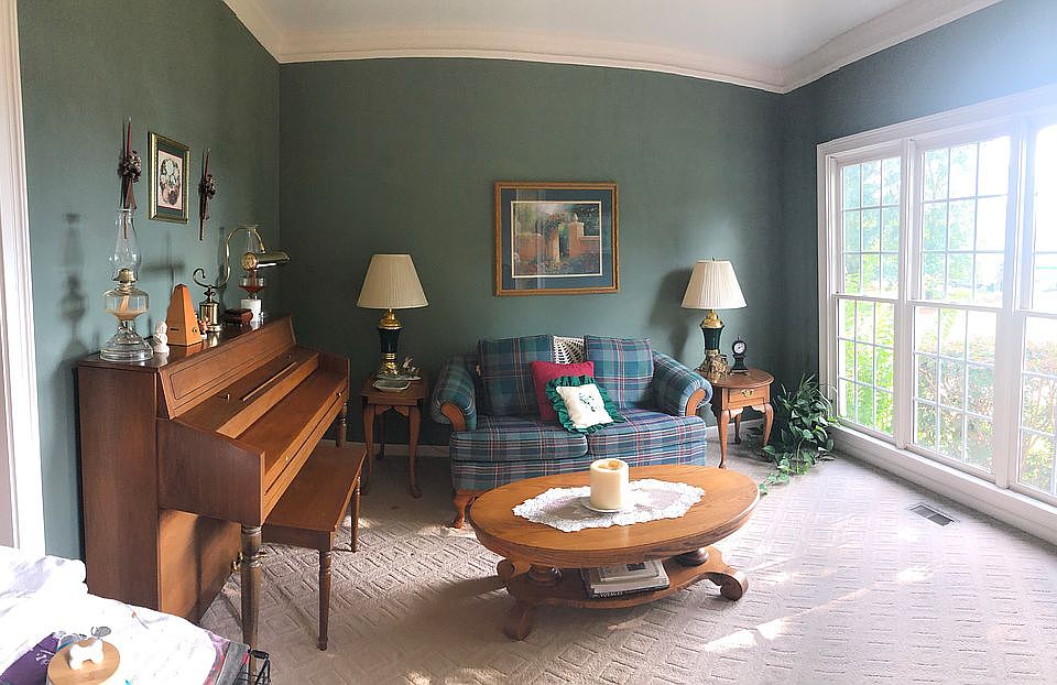 Formal living room
