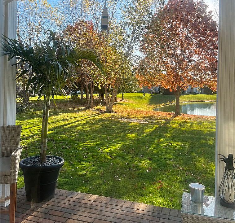 1st image of 129 Pond Cir
