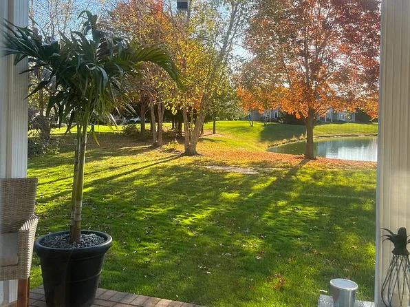 129 Pond Cir, Mount Sinai, NY 11766