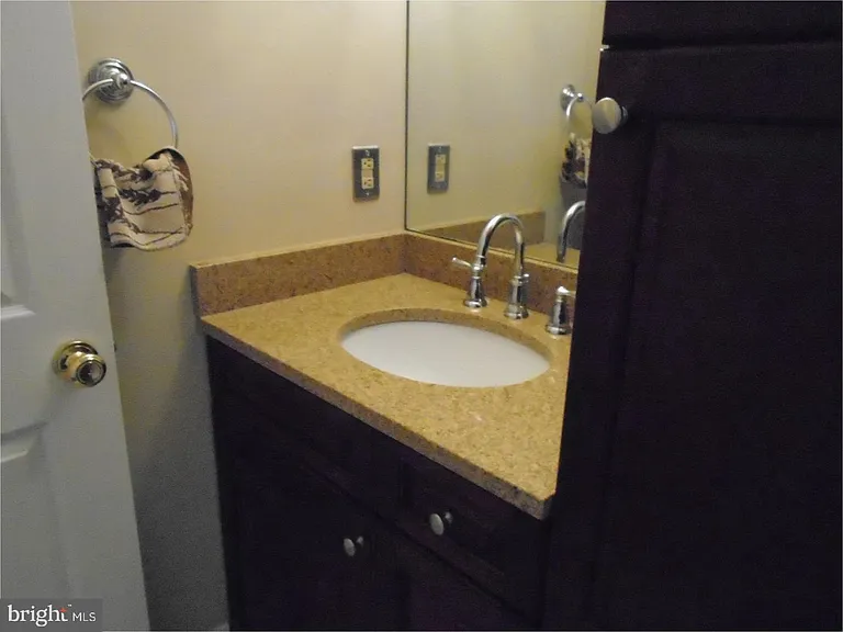 114 Andover Pl — Photo 10