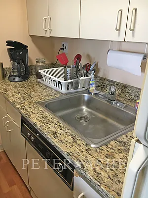 Rented by Peter Ashe | media 33