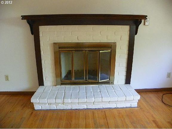4th image of 10903 NE 46th St