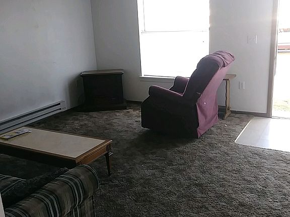 4th image of 703 Delaware St #B