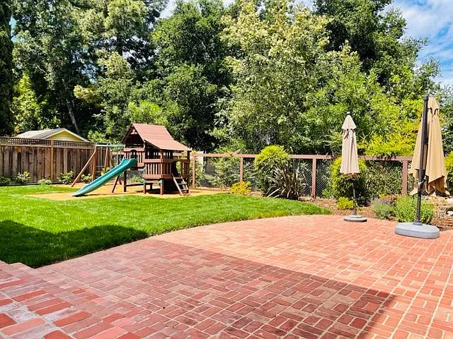 734 Chimalus Dr — Photo 34