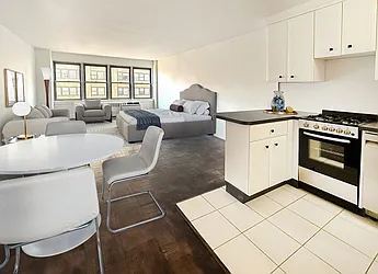 155 East 38th Street, #9H