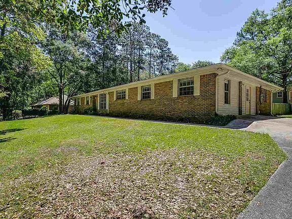 3rd image of 2487 Bonanza Dr