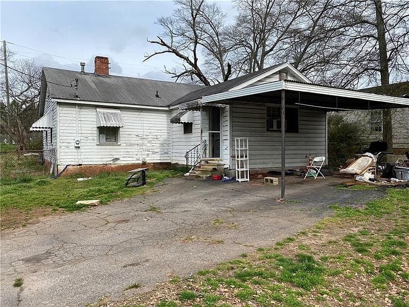 2nd image of 1602 Atlanta Rd SE