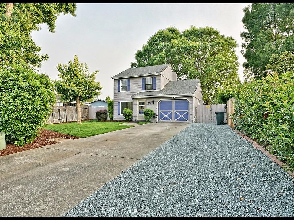 1st image of 642 Farnsworth Dr