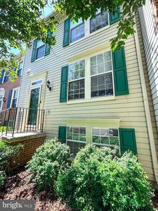 7426 Gadsby Sq, Alexandria, VA, 22315