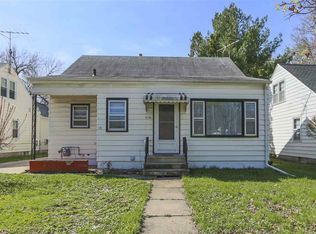 1116 E Mitchell Ave, Waterloo, IA 50702