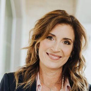 Shelley Burt