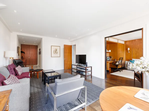 41 5th Avenue image 1 of 12