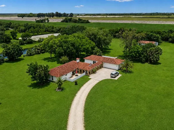 1029 Arabian Dr, Loxahatchee, FL 33470