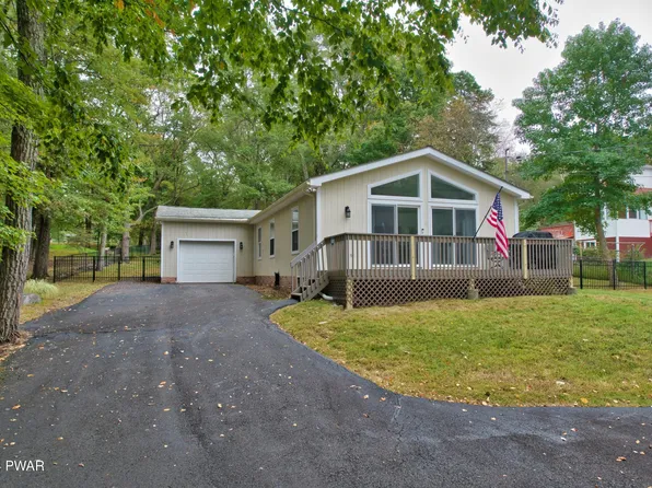 102 Mink Rd, Dingmans Ferry, PA 18328