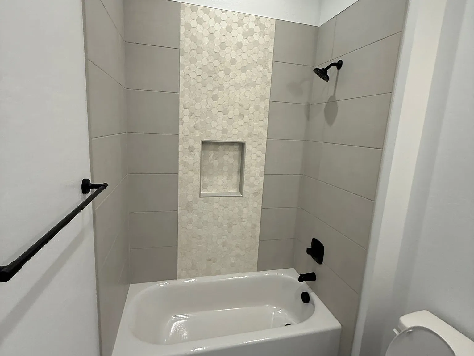 1 bed, 570 sqft, $1,395 — Photo 3