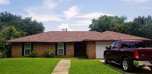 1st image of 228 Bluebonnett Dr