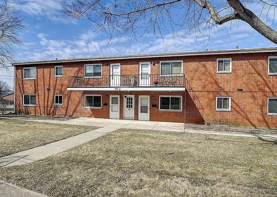 Call or text Direct for Showing

Apply at

Under Rental's

Enjoy the convenience of city living along with the charm of country living. The Post Office and Library, a host of restaurants and stores, all kinds of service