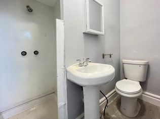 634 Grove St #3AA, Irvington, NJ 07111