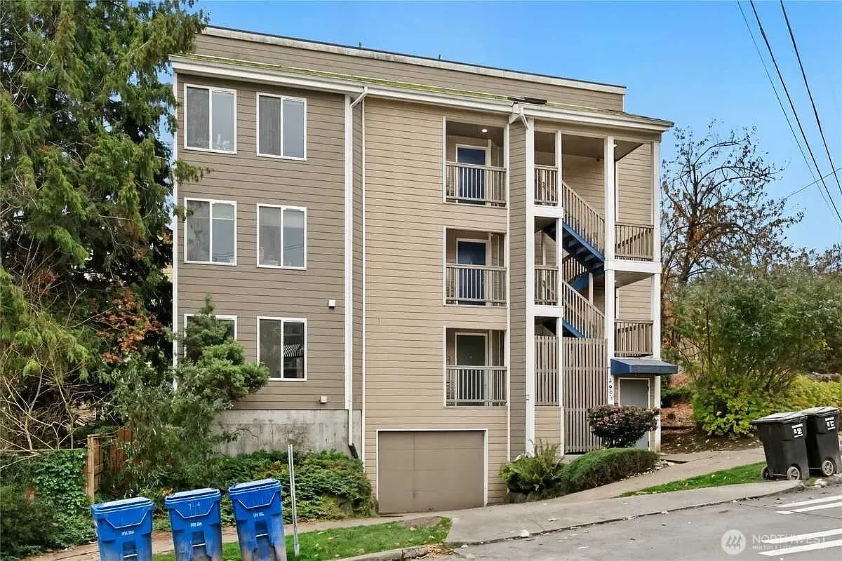 2 bed, 650 sqft, $2,045 — Photo 2